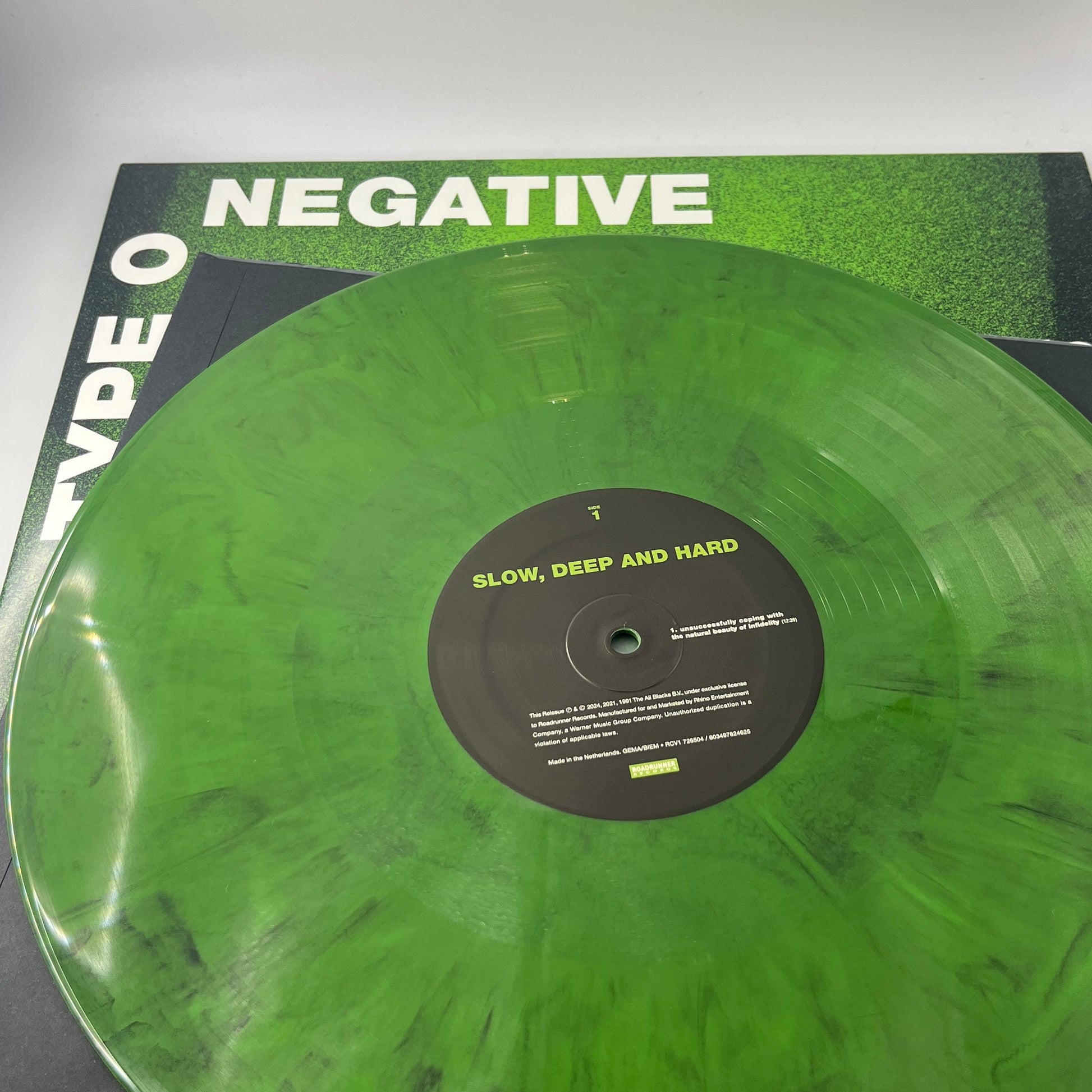 Type O Negative / Slow, Deep & Hard (image 3)